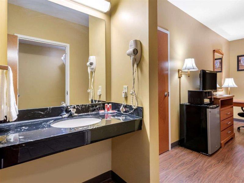 Econo Lodge Louisville Airport Exteriér fotografie