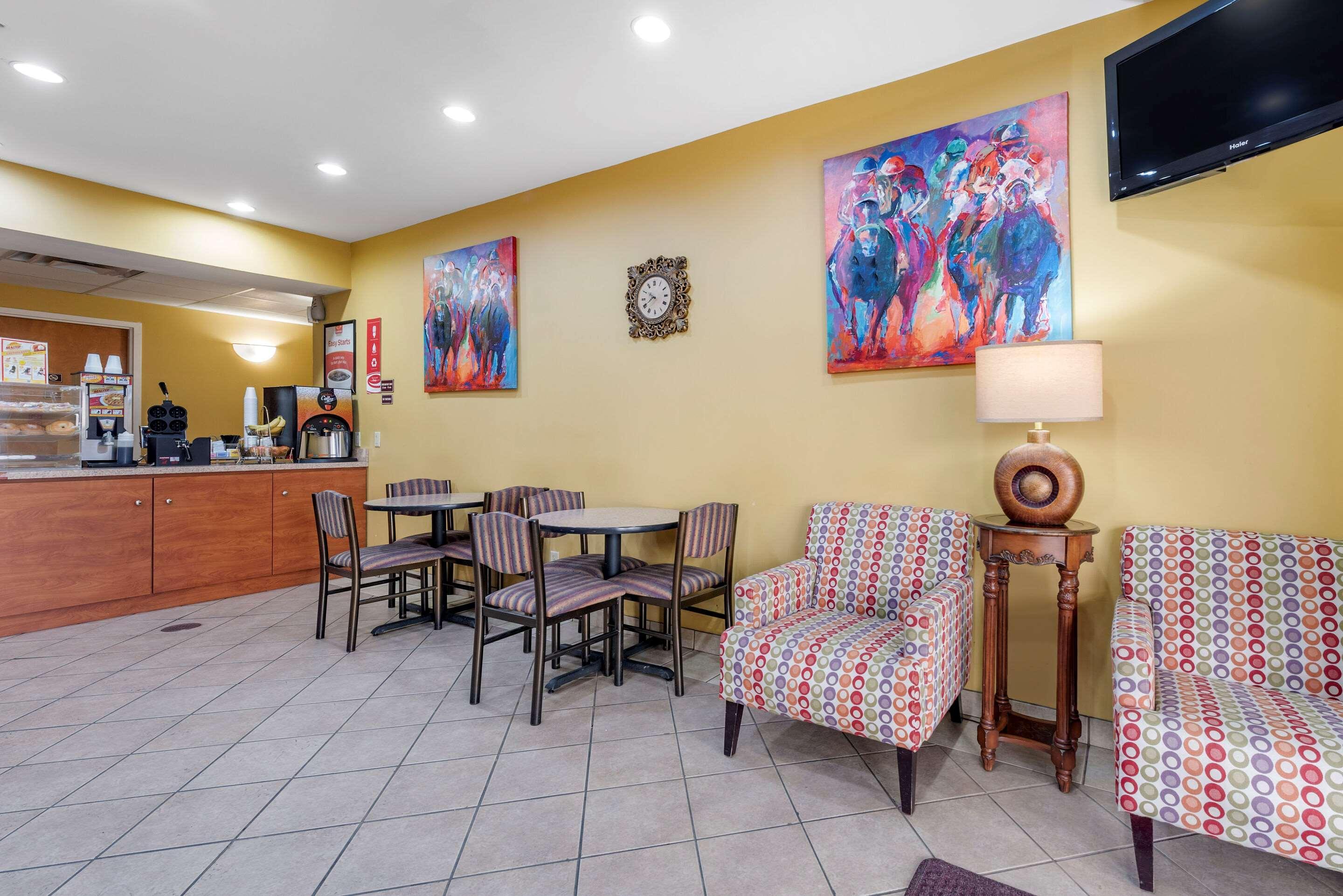 Econo Lodge Louisville Airport Exteriér fotografie